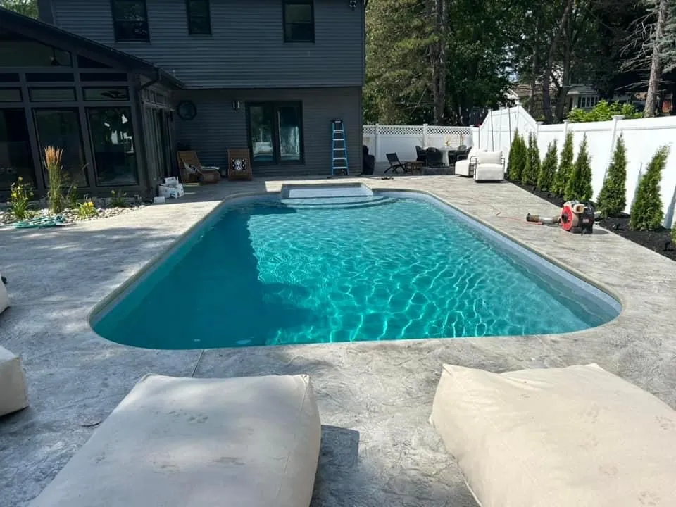 Liner-replacement-and-concrete-pool-deck-Latham-NY-2