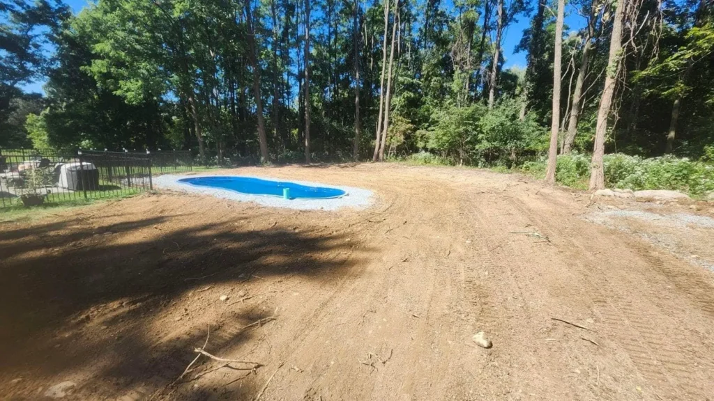 GlimmerGlass-Oasis-pool-installation-in-Ocean-Blue-East-Greenbush-1